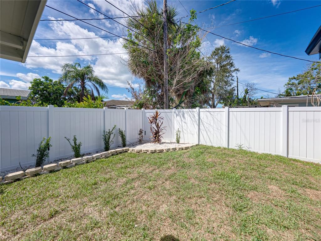 Backyard, Exterior
