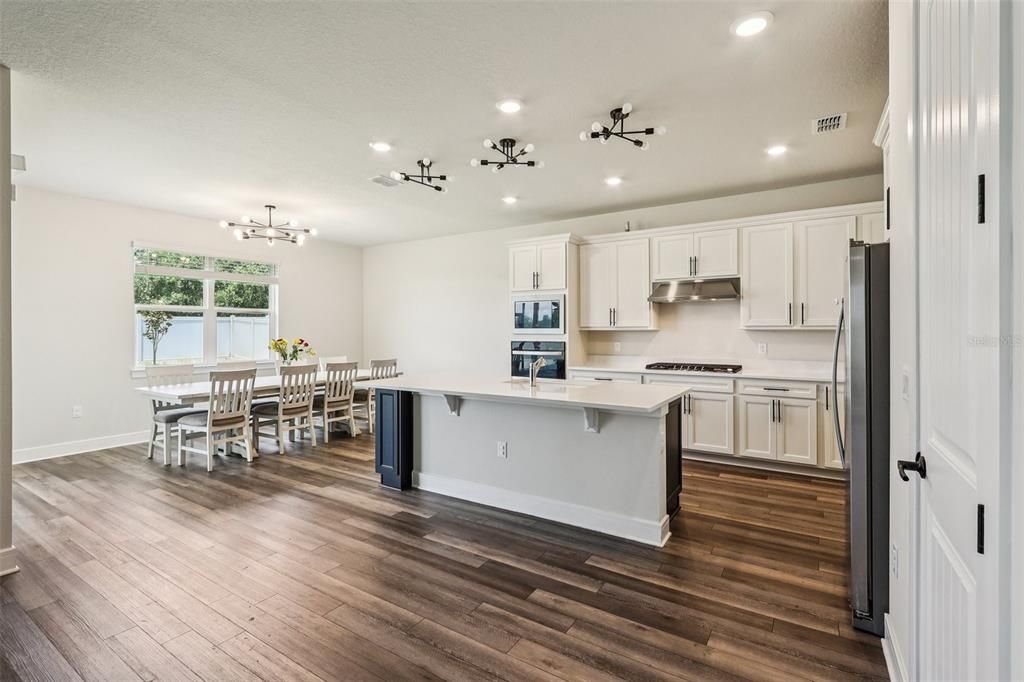 Dining room, Interior, Kitchen, Recessed Lighting, Wood Texture Flooring