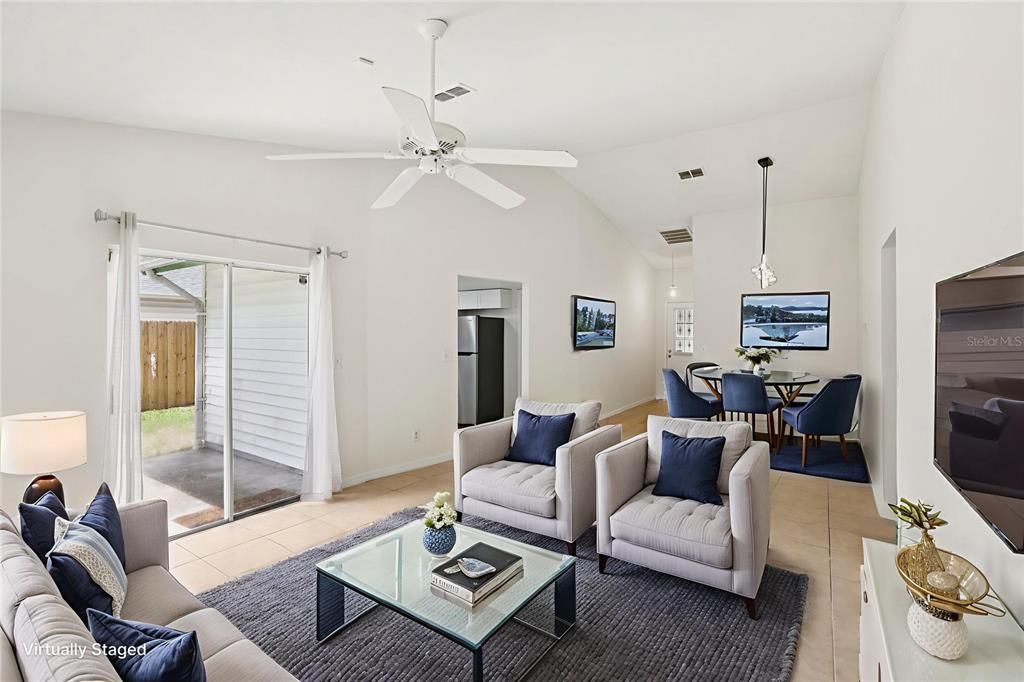 Dining room, Interior, Living room, Pendant Lights