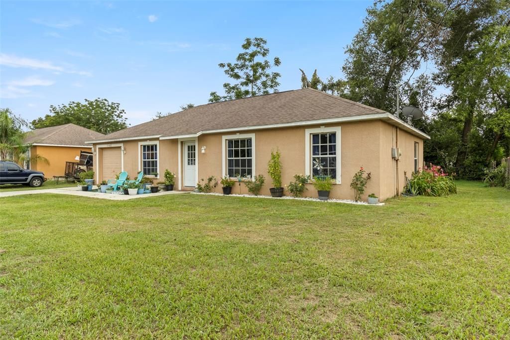 Backyard, Exterior