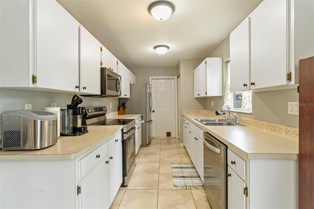 Interior, Kitchen, Stainless Steel Appliances