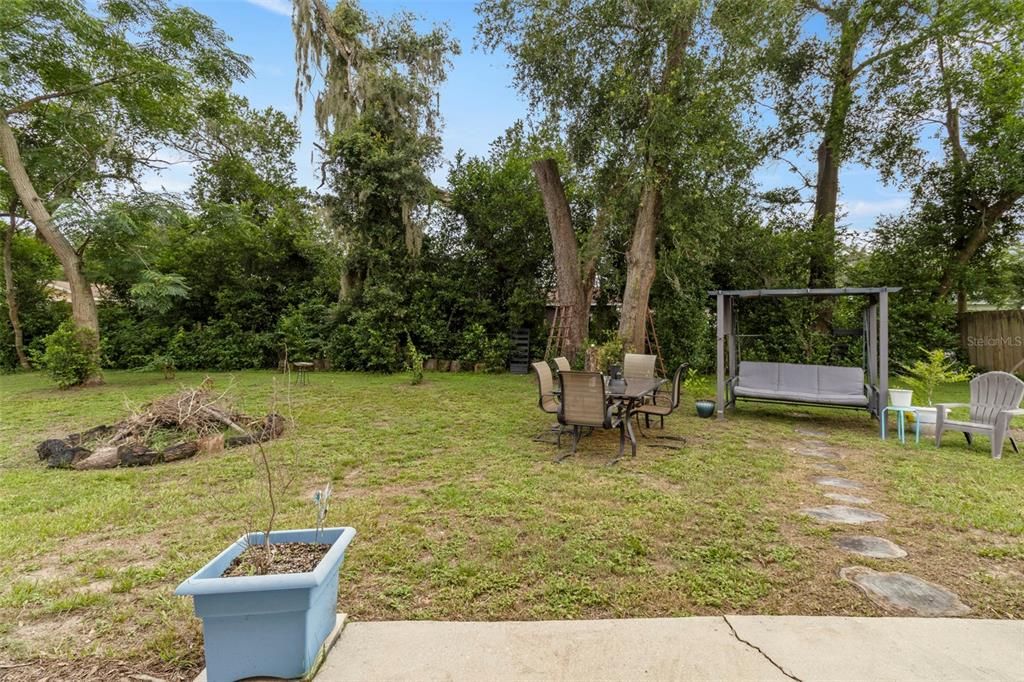 Backyard, Exterior