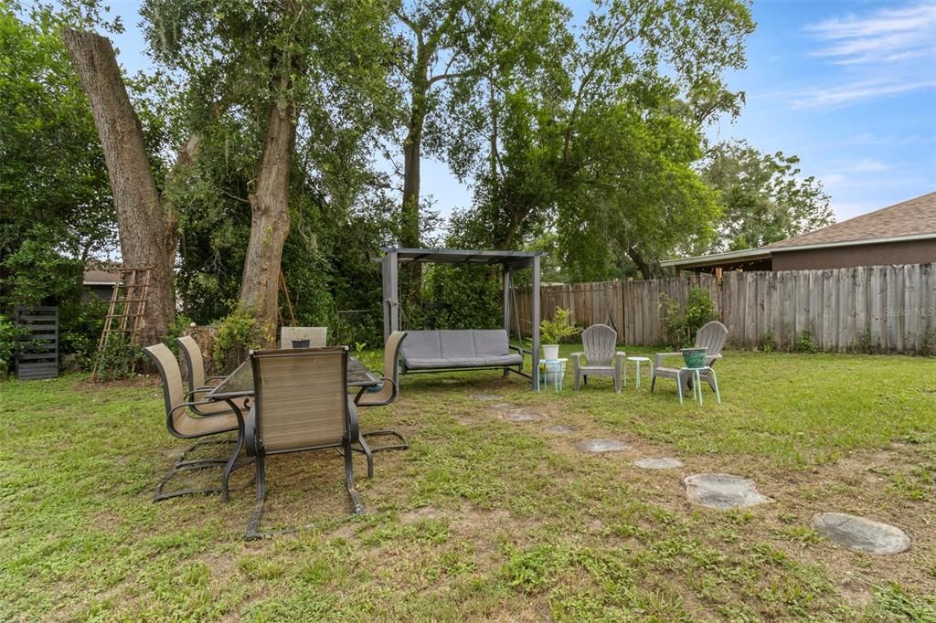 Backyard, Exterior