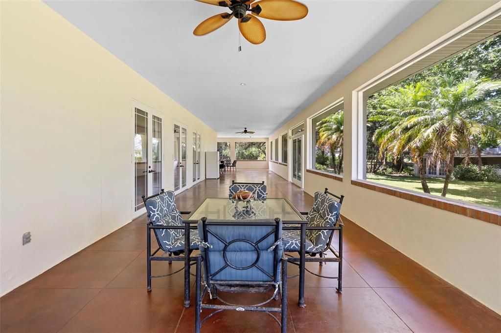 Dining room, Interior