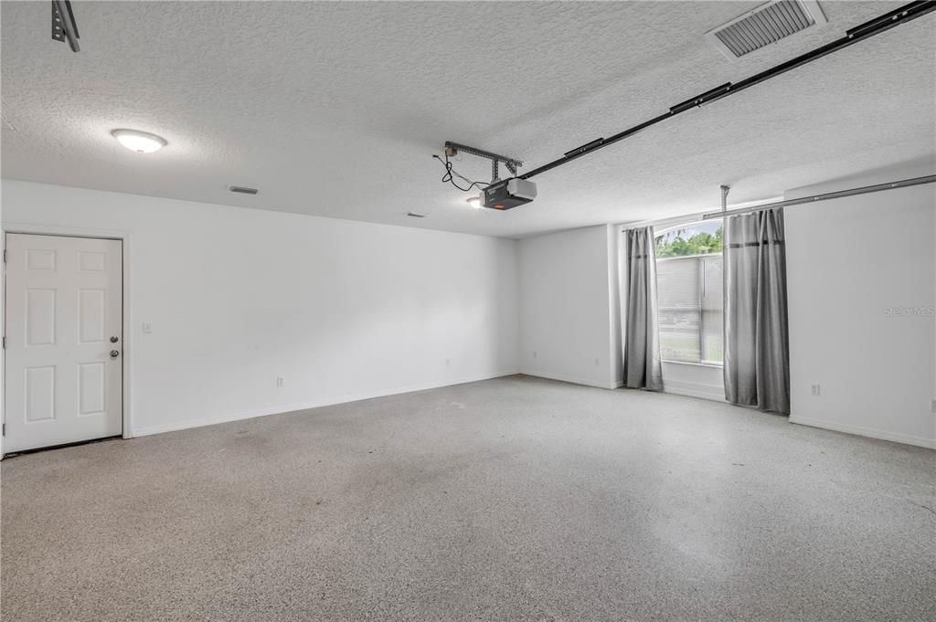Garage, Interior