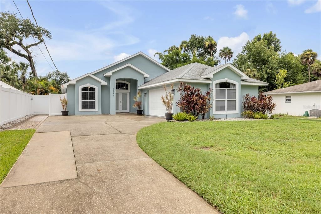 Attached, Backyard, Exterior, Facade, Ranch