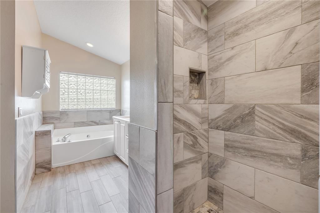 Bathroom, Interior, Recessed Lighting, Wood Texture Flooring