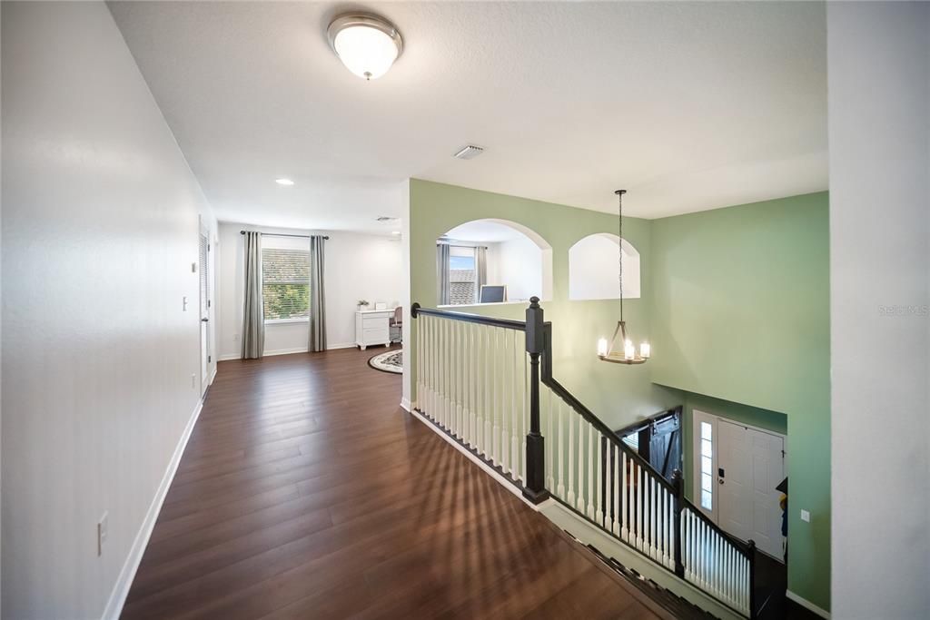 Interior, Pendant Lights, Recessed Lighting, Wood Texture Flooring