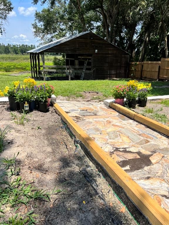 Backyard, Exterior