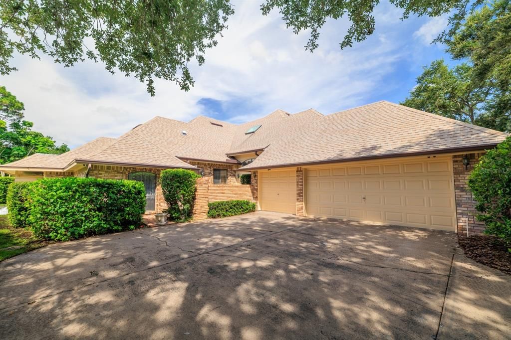 Attached, Exterior, Facade, Ranch