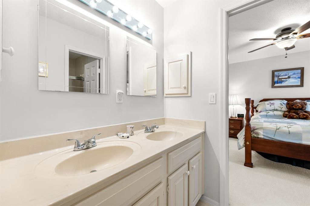 Bathroom, Bedroom, Dual Sink Vanities, Interior
