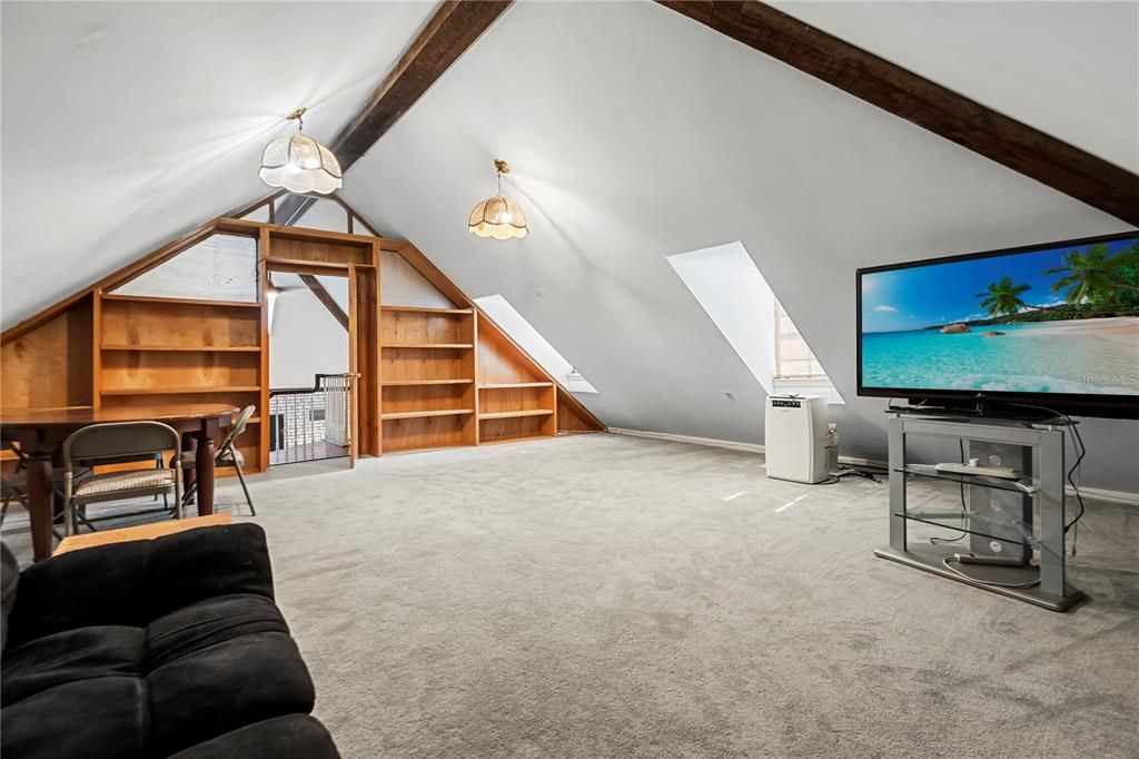 Interior, Pendant Lights, Wooden Beams