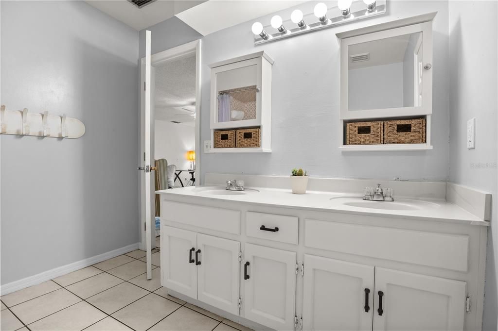 Bathroom, Dual Sink Vanities, Interior