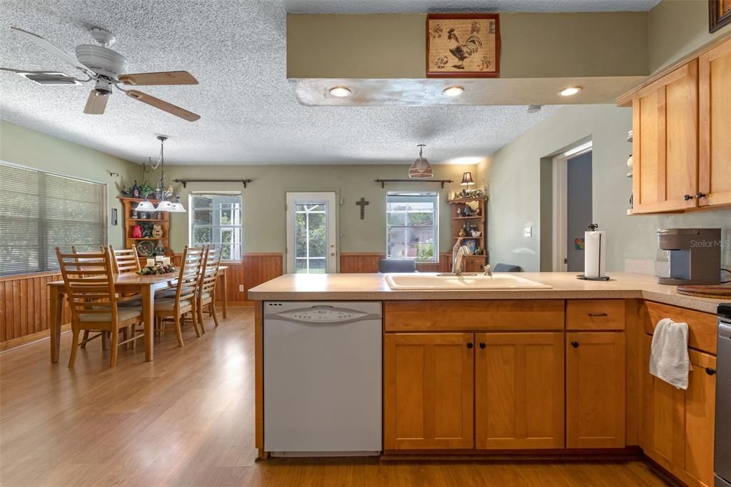 Dining room, Interior, Kitchen, Recessed Lighting, Wood Texture Flooring