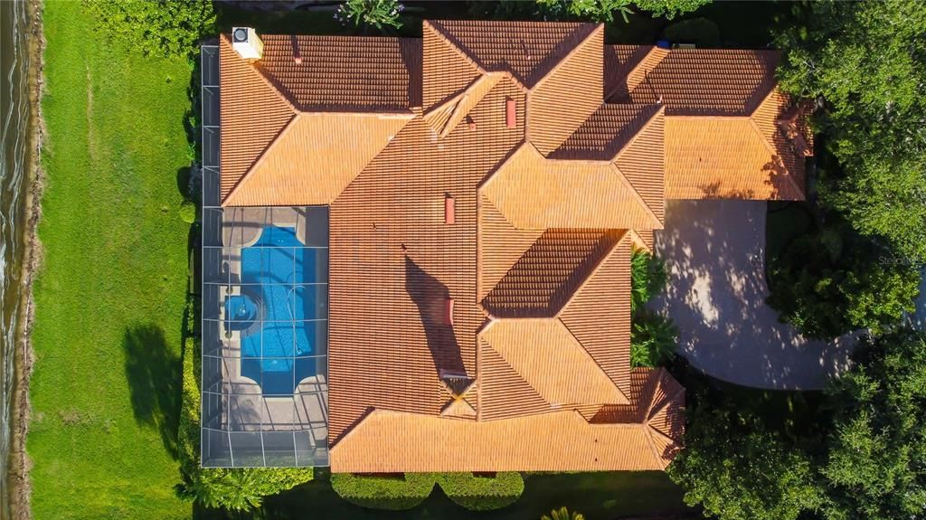 Exterior, Drone