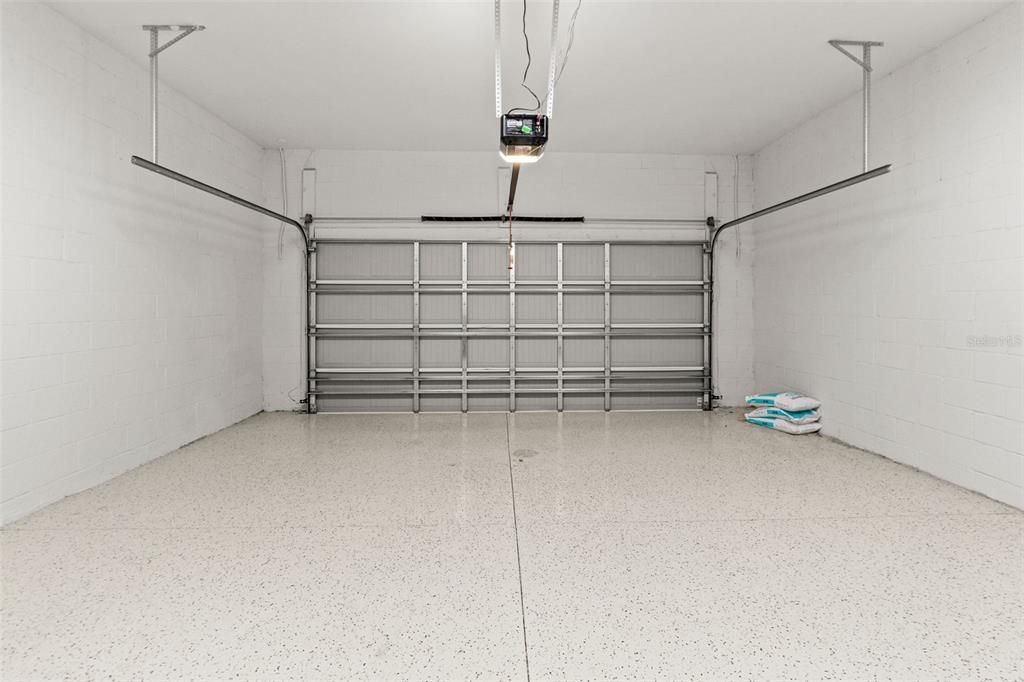 Garage, Interior