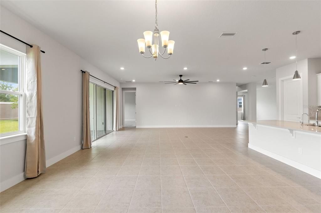 Chandelier, Empty room, Interior, Pendant Lights, Recessed Lighting