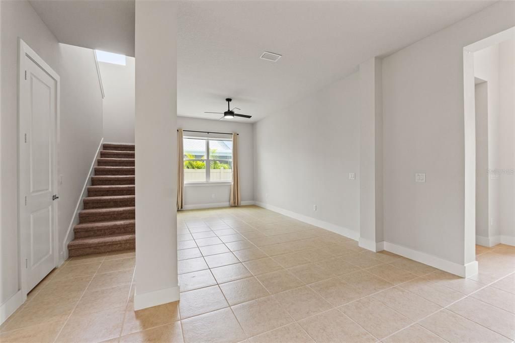 Empty room, Interior, Recessed Lighting