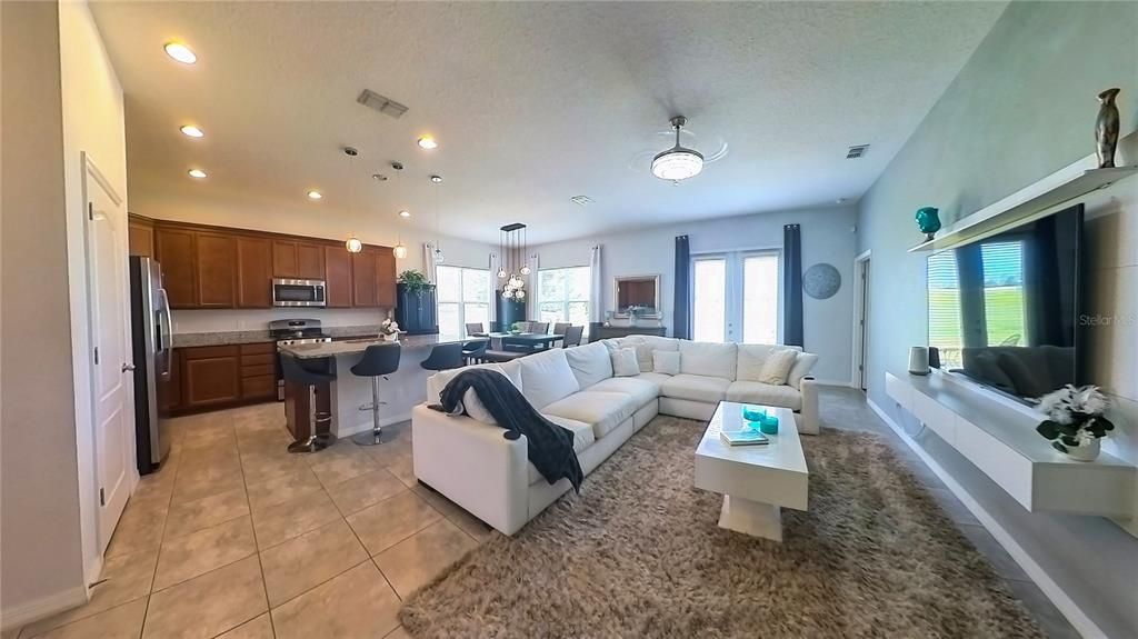 Dining room, Interior, Kitchen, Living room, Pendant Lights, Recessed Lighting, Stainless Steel Appliances