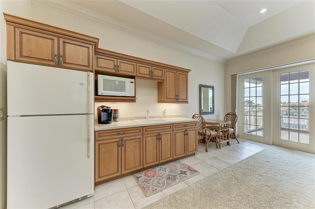Dining room, Interior, Kitchen, Recessed Lighting