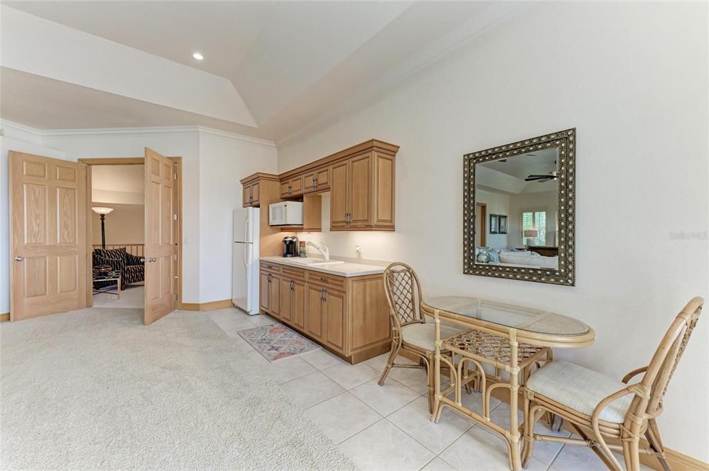 Dining room, Interior, Kitchen, Recessed Lighting
