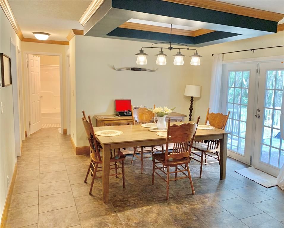 Dining room, Interior, Pendant Lights