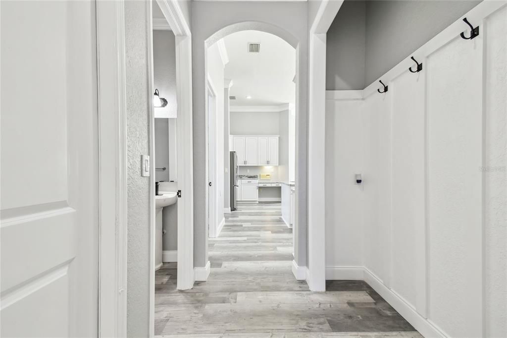 Interior, Recessed Lighting, Wood Texture Flooring