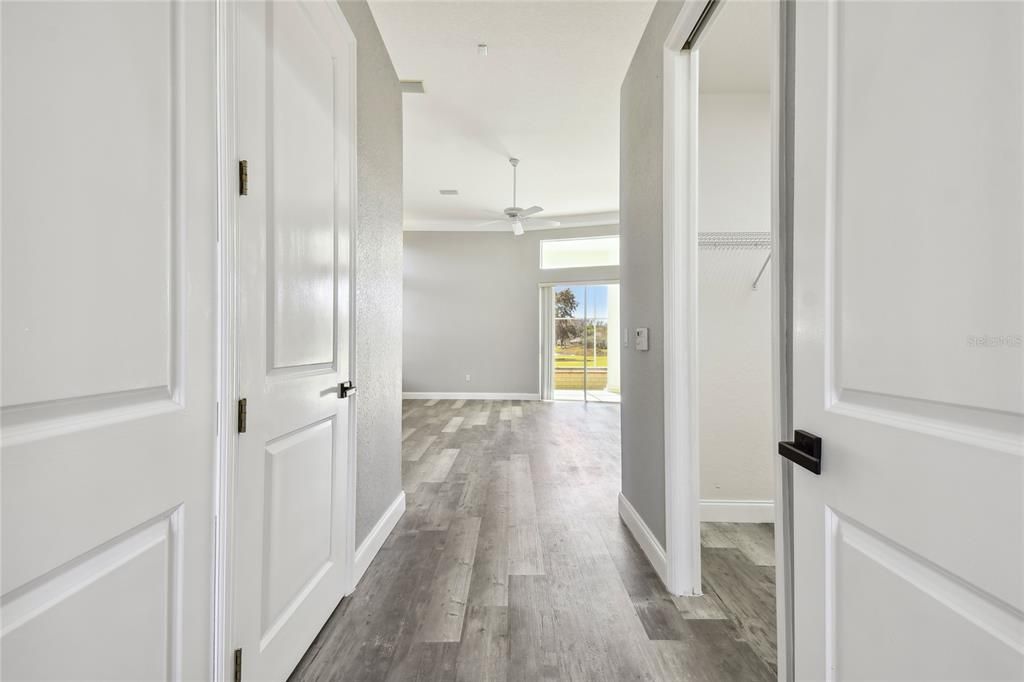 Interior, Recessed Lighting, Wood Texture Flooring