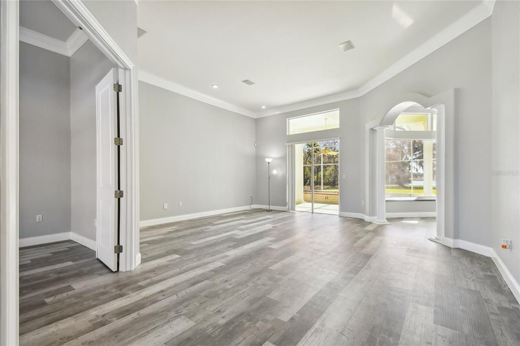 Empty room, Interior, Recessed Lighting, Wood Texture Flooring