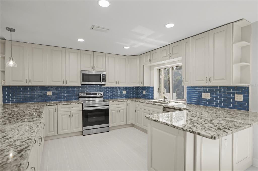 Interior, Kitchen, Pendant Lights, Recessed Lighting, Stainless Steel Appliances