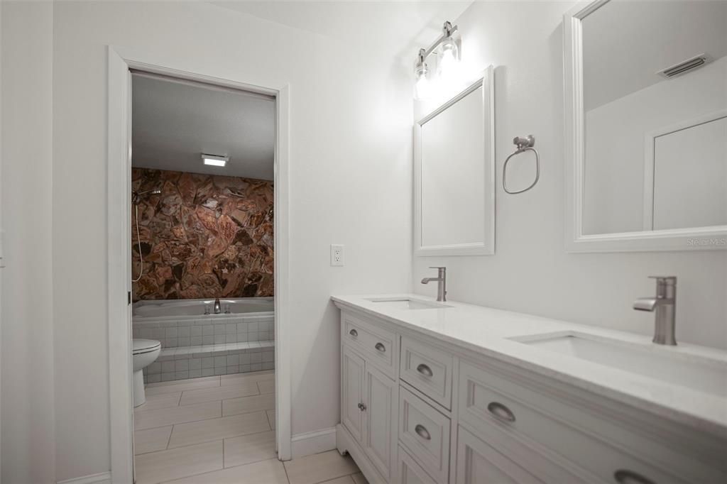 Bathroom, Dual Sink Vanities, Interior