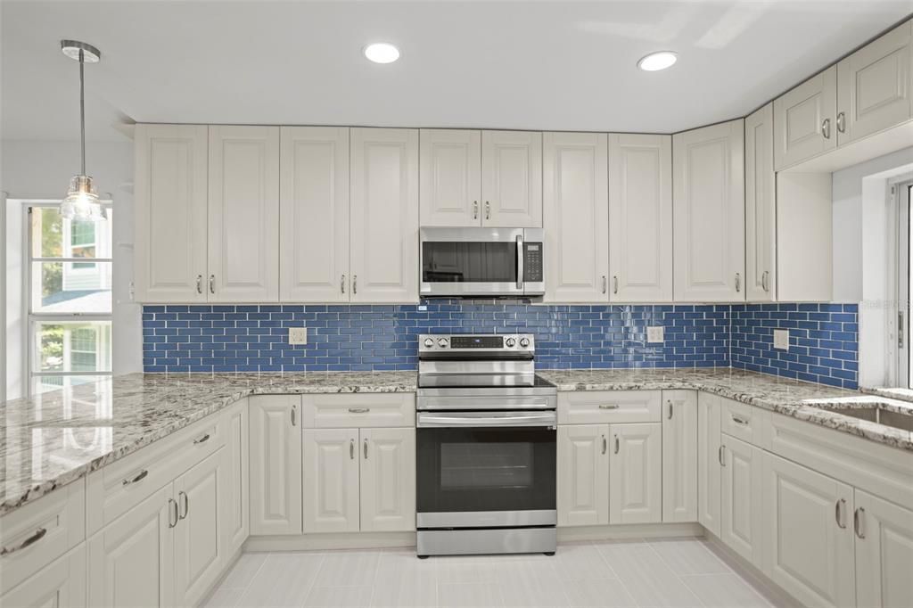 Interior, Kitchen, Pendant Lights, Recessed Lighting, Stainless Steel Appliances