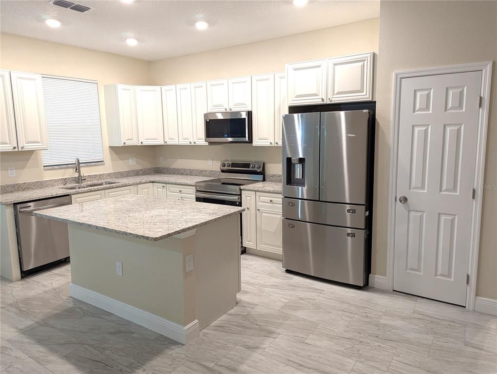 Interior, Kitchen, Recessed Lighting