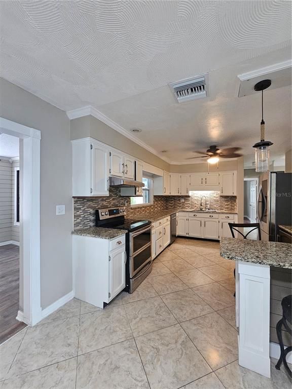 Interior, Kitchen, Pendant Lights