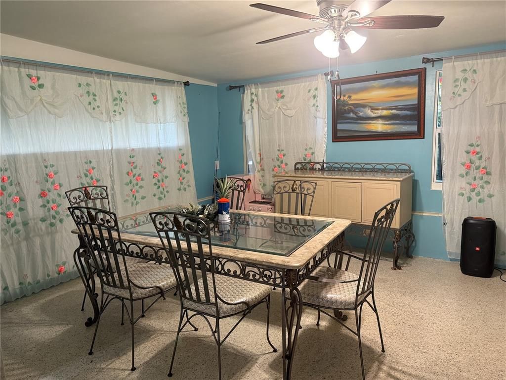 Dining room, Interior