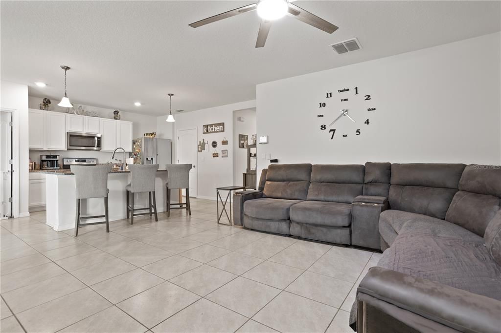 Interior, Kitchen, Living room, Pendant Lights, Recessed Lighting, Stainless Steel Appliances