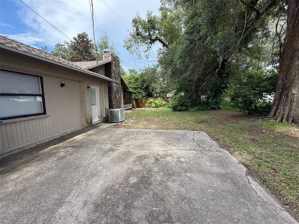 Backyard, Exterior