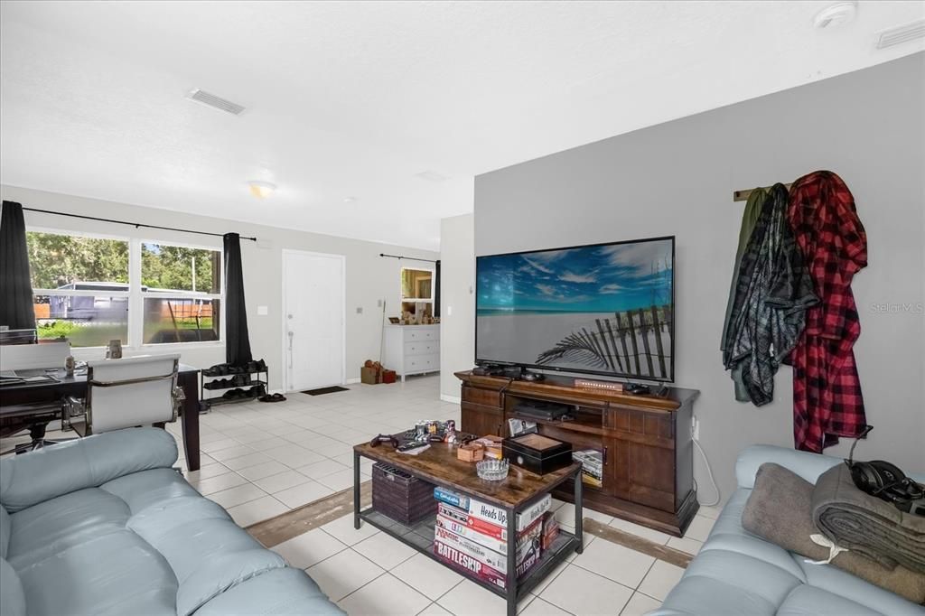 Dining room, Interior, Living room, Recessed Lighting