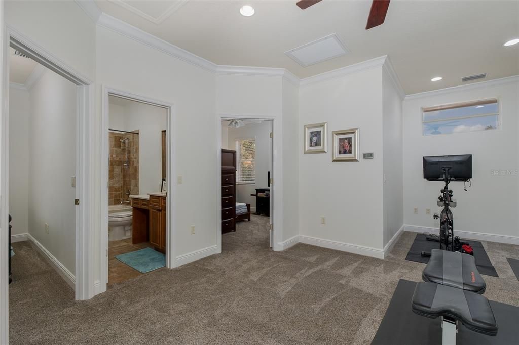 Bathroom, Fitness Equipment, Interior, Recessed Lighting