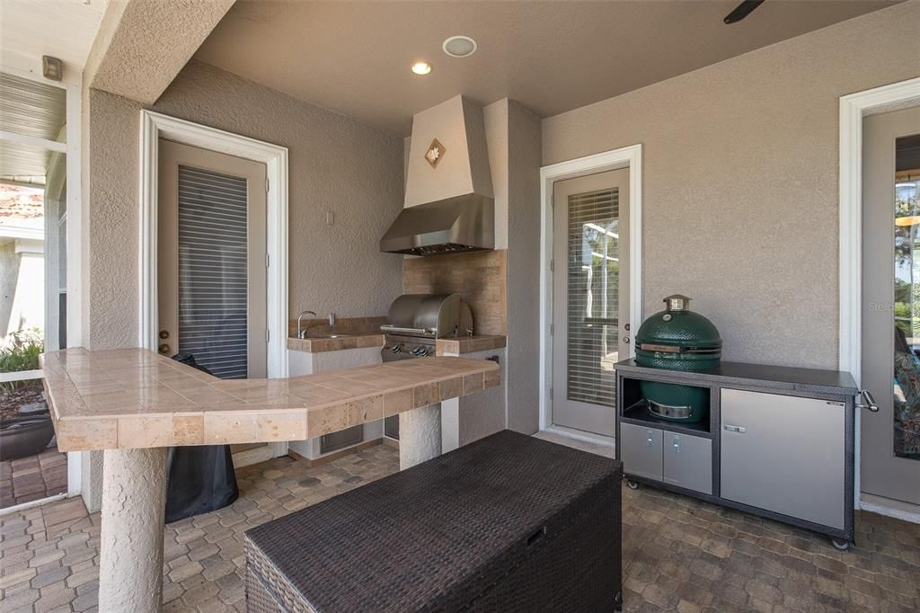 Exterior, Recessed Lighting