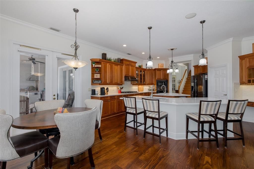 Dining room, Interior, Kitchen, Pendant Lights, Recessed Lighting, Wood Texture Flooring