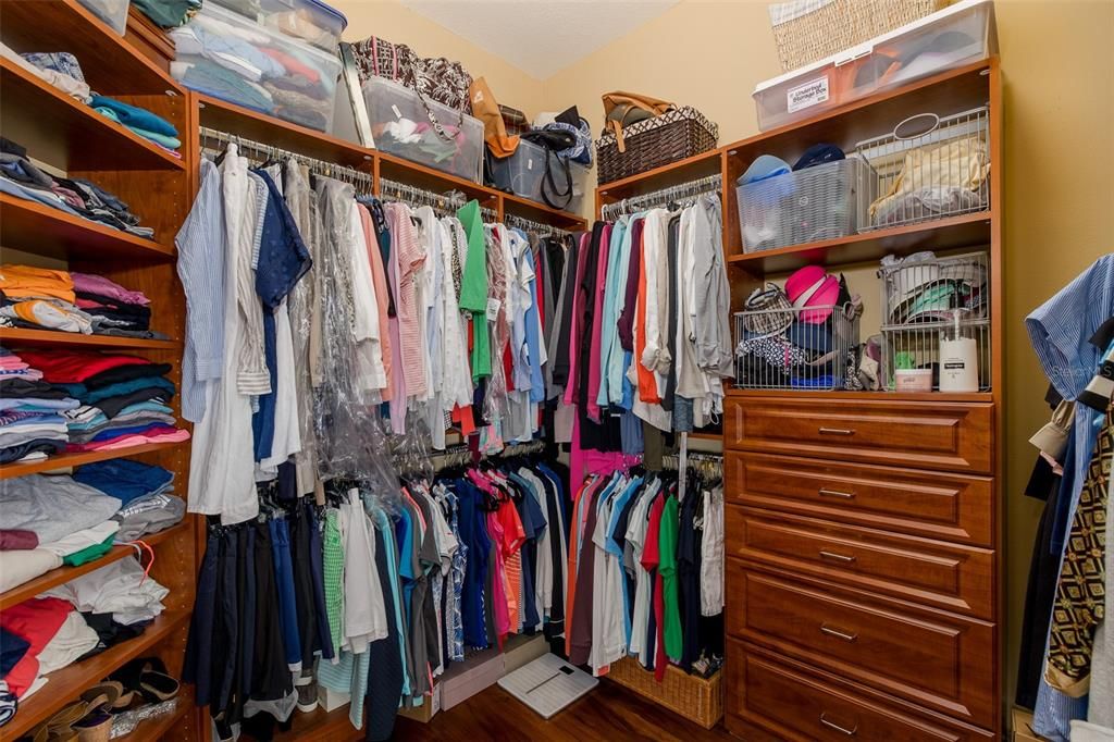 Interior, Walk-in Closets, Wood Texture Flooring