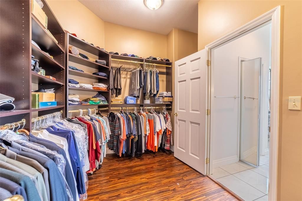 Interior, Walk-in Closets, Wood Texture Flooring