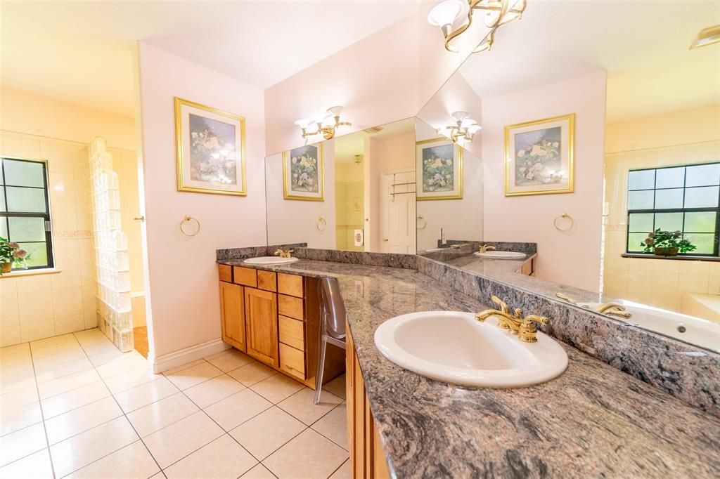Bathroom, Dual Sink Vanities, Interior