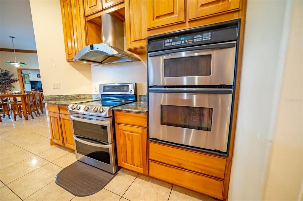 Dining room, Interior, Kitchen, Stainless Steel Appliances
