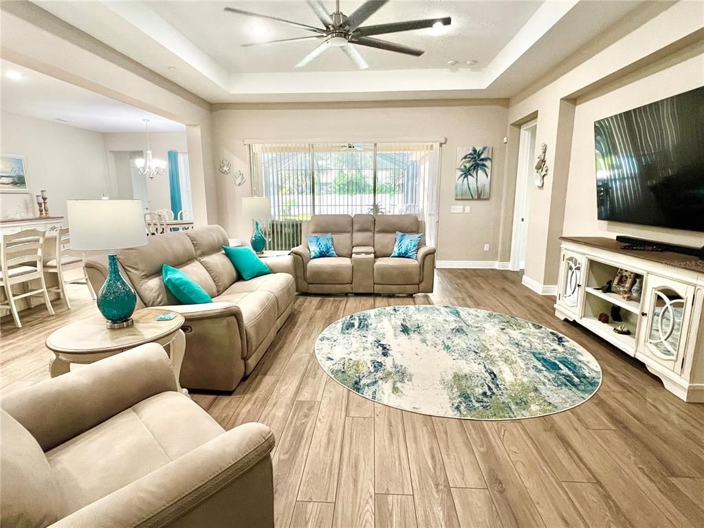 Dining room, Interior, Living room, Pendant Lights, Recessed Lighting, Wood Texture Flooring