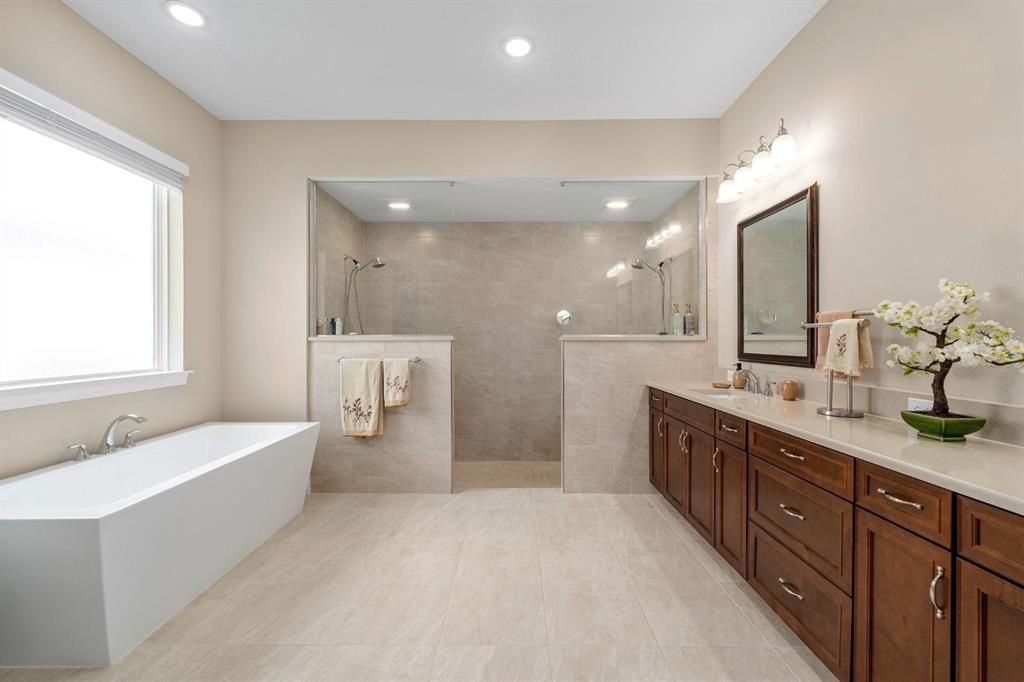 Bathroom, Dual Sink Vanities, Free Standing Baths, Interior, Recessed Lighting