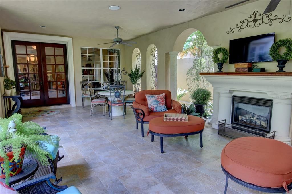 Fireplace, Interior, Living room, Recessed Lighting