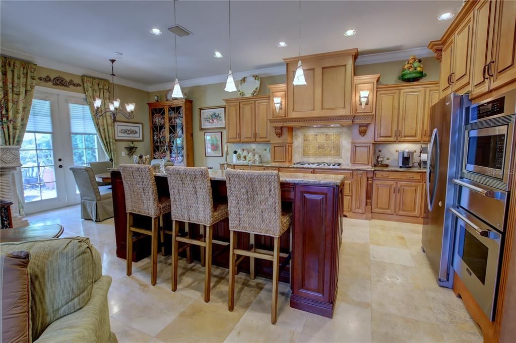 Dining room, Interior, Kitchen, Pendant Lights, Recessed Lighting, Stainless Steel Appliances