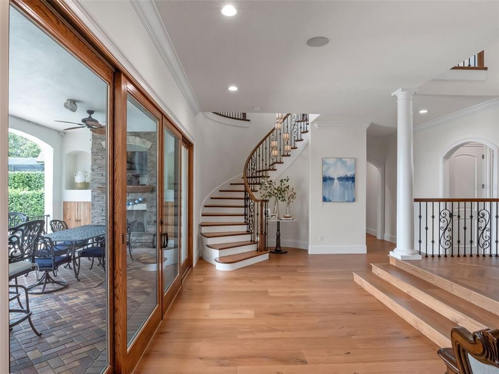 Interior, Recessed Lighting, Wood Texture Flooring